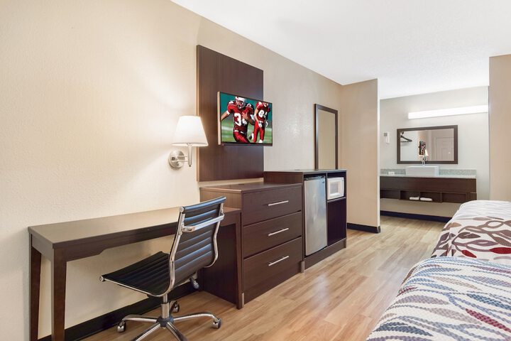 Room 12 of 19