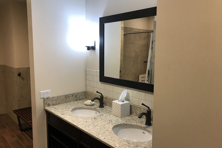 Room 44 of 66
