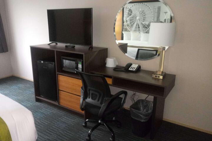 Room 8 of 14