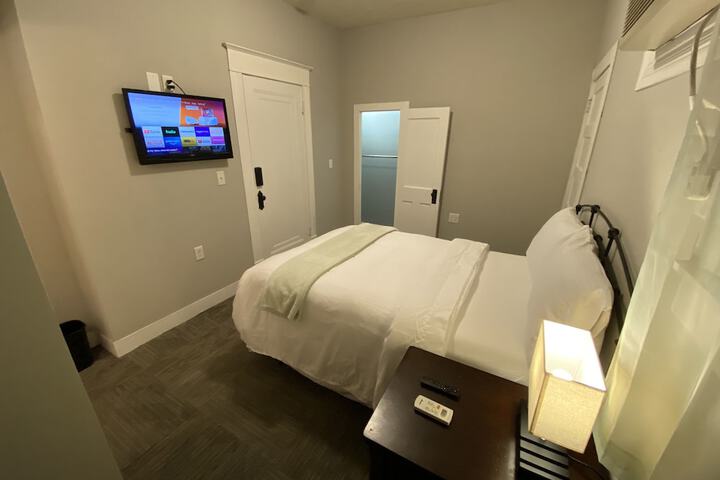 Room 14 of 34