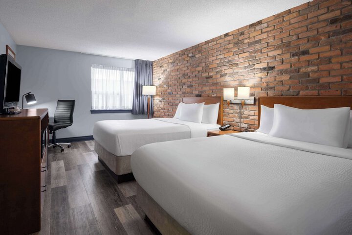 Room 21 of 53