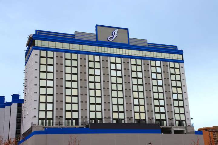 J Resort
