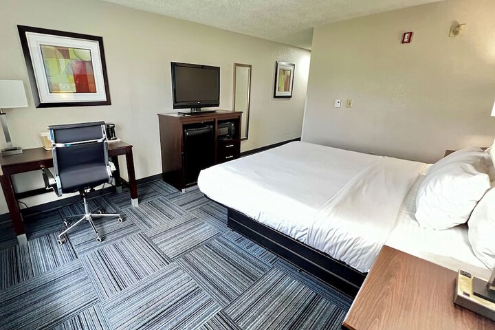 Room 8 of 53