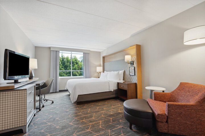 Room 11 of 40