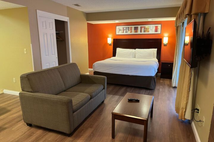 Room 28 of 56