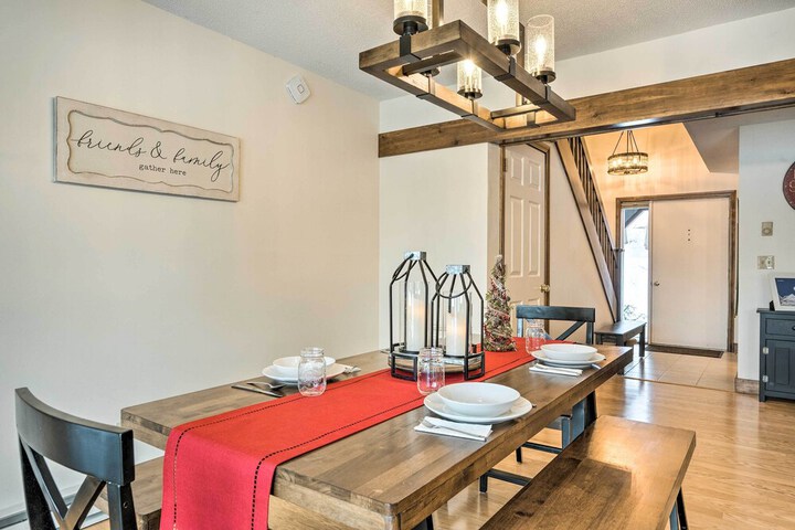 Hartford Escape w / Fire Pit 3 Mi to Ski & Golf!