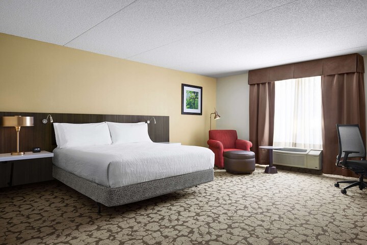 Hilton Garden Inn Providence Airport / Warwick