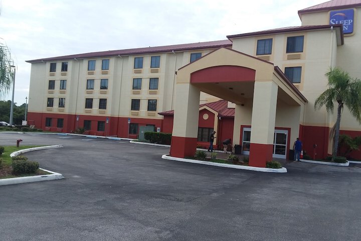 Hotel 4 of 25