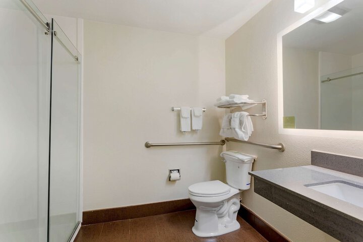 Room 20 of 40