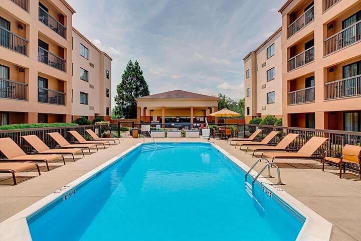 Pool 5 of 25