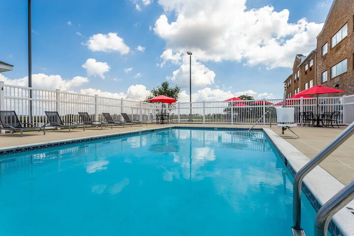 Pool 16 of 75