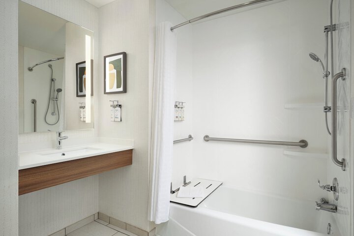 Holiday Inn Meridian E I 20 / I 59 by IHG