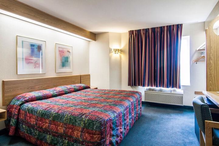 Room 16 of 24