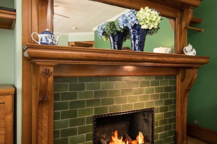 Honeybee Inn Bed & Breakfast