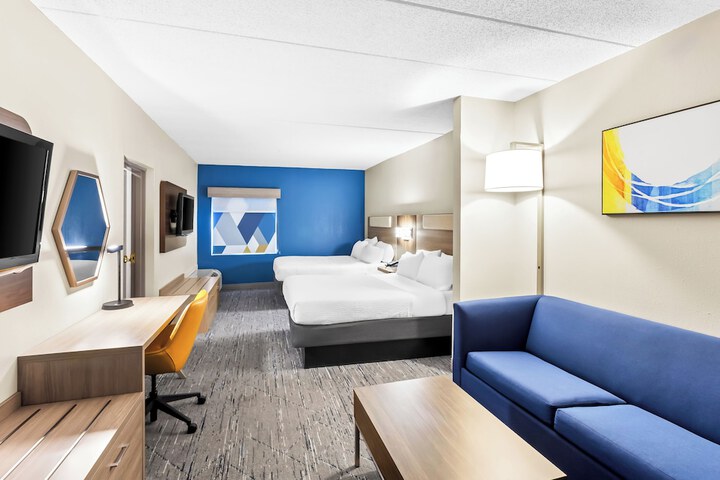 Holiday Inn Express Suites Charleston by IHG
