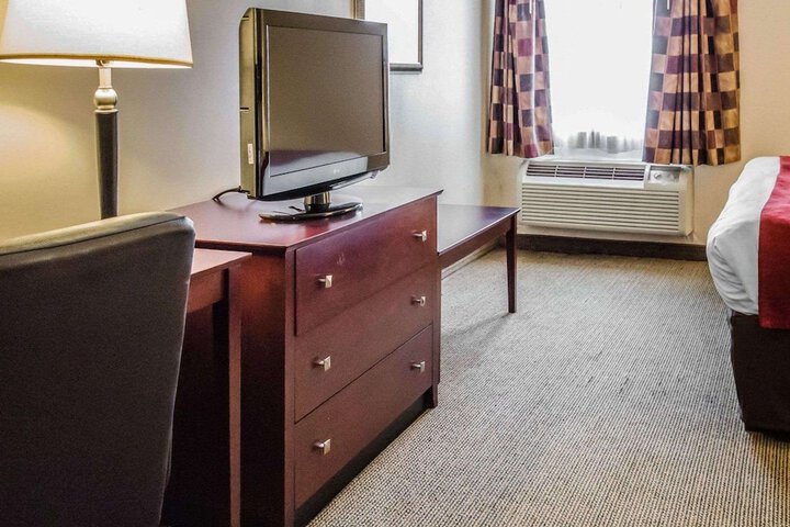 Quality Suites Jeffersonville - Louisville North
