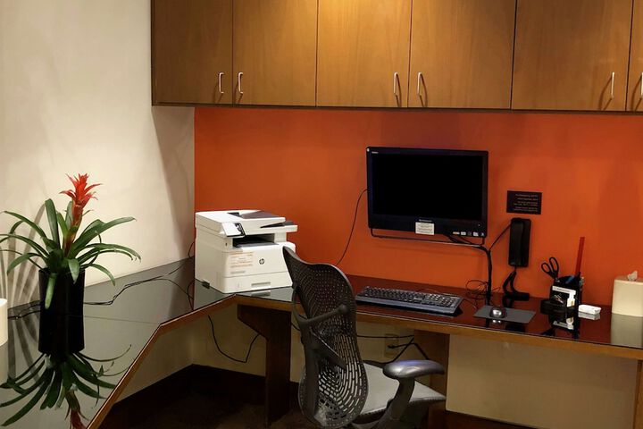 Business Center 32 of 32