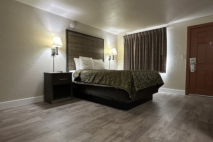 Room 18 of 51