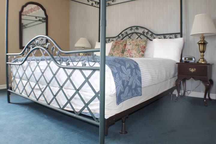 Waynebrook Inn Est 1865