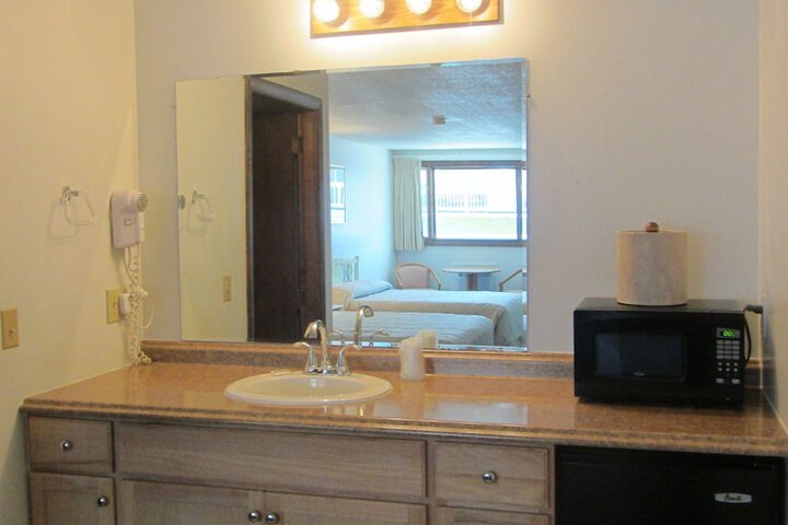 Room 42 of 86
