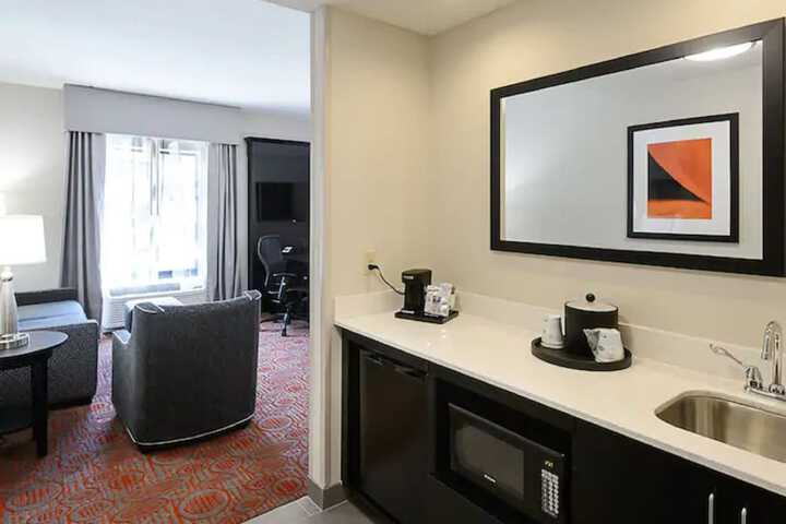 Room 19 of 42