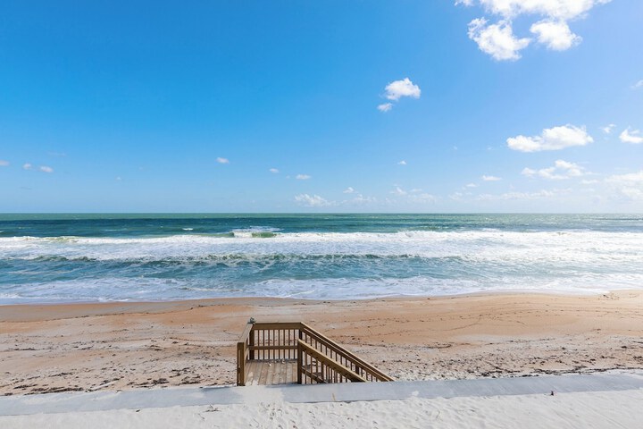 Cozy Cottage by Distinctive Beach Rentals
