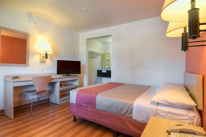 Motel 6 San Dimas CA - Los Angeles