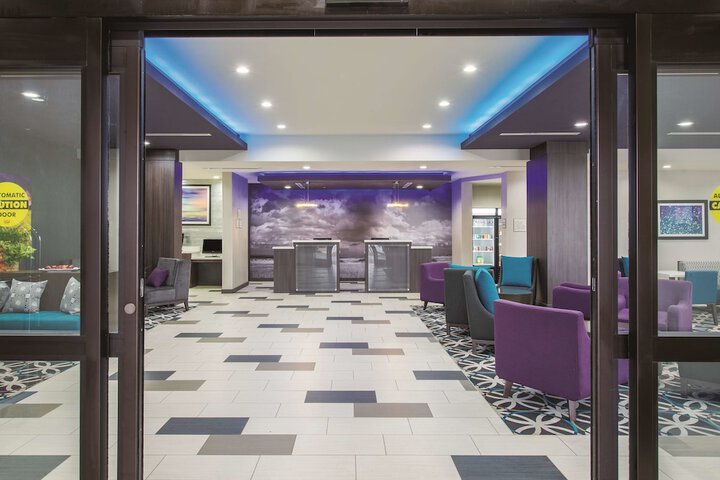 Hotel Interior 11 of 28