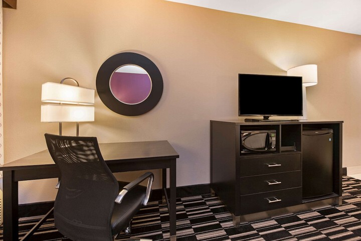 Room 15 of 26