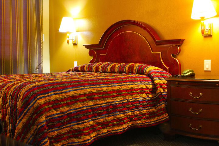 Room 24 of 25