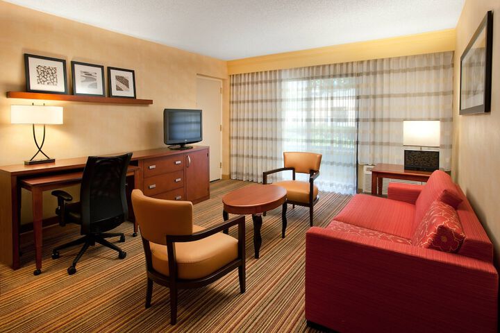 Room 15 of 27