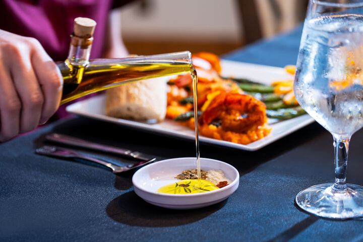 Dining 103 of 147