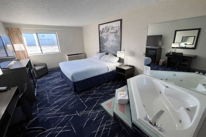 Super 8 by Wyndham Sturgis