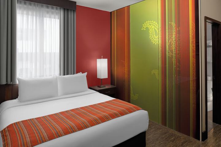 Room 50 of 71