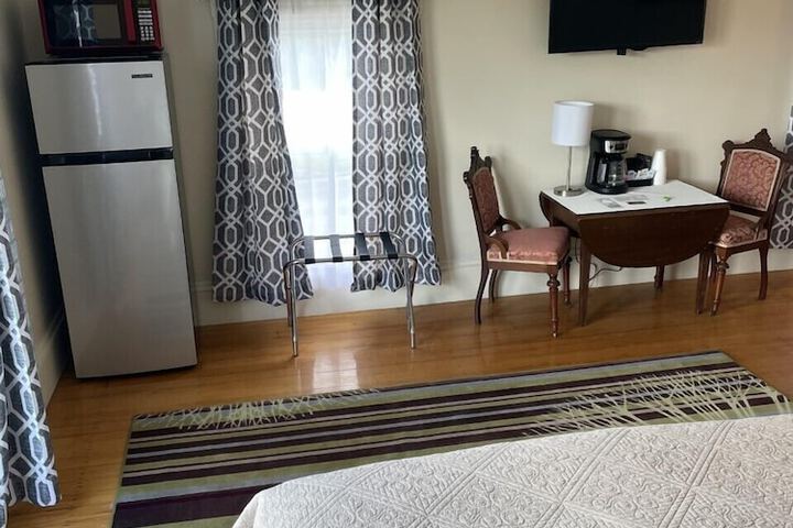 Room 43 of 51