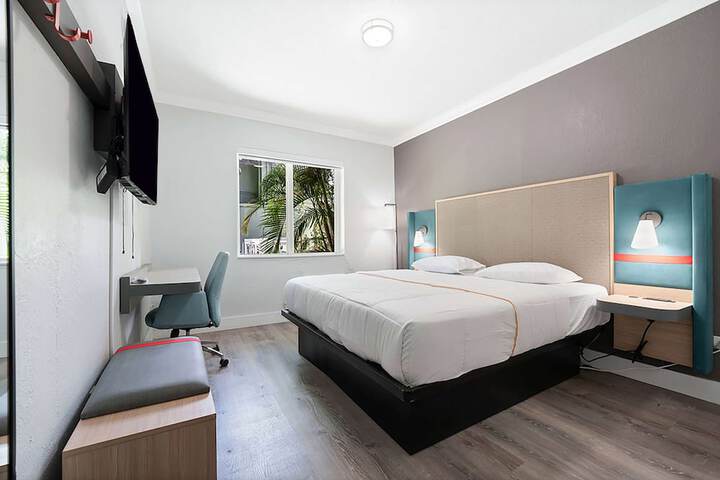 Atrium Hotel Trademark Collection by Wyndham