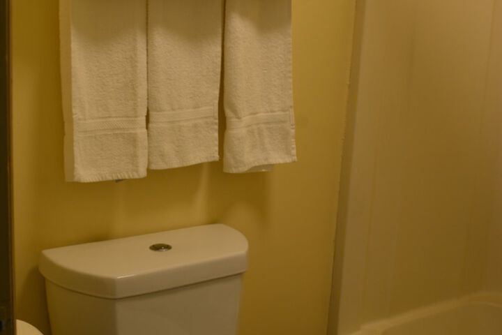 Room 30 of 49