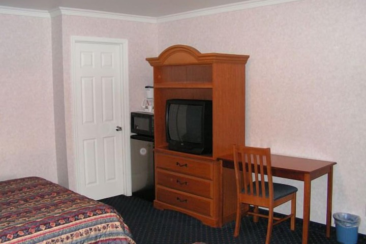 Room 21 of 43