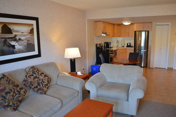 Inn on Long Lake