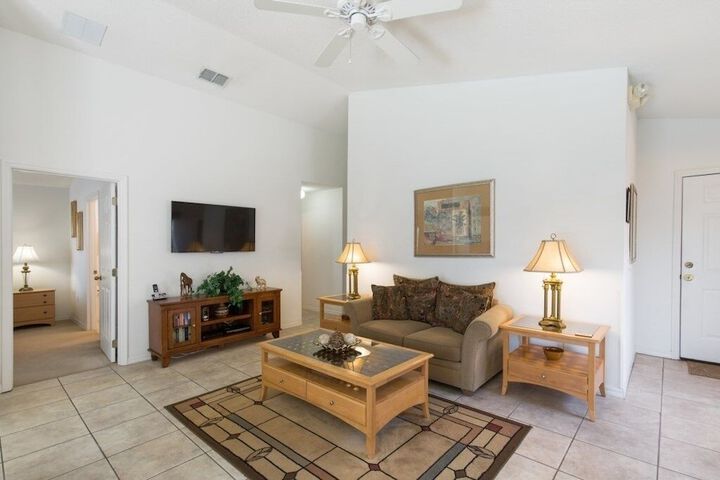 South Facing Pool For All Day Sun! 3 Bedroom Home by RedAwning