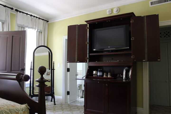 Room 127 of 185