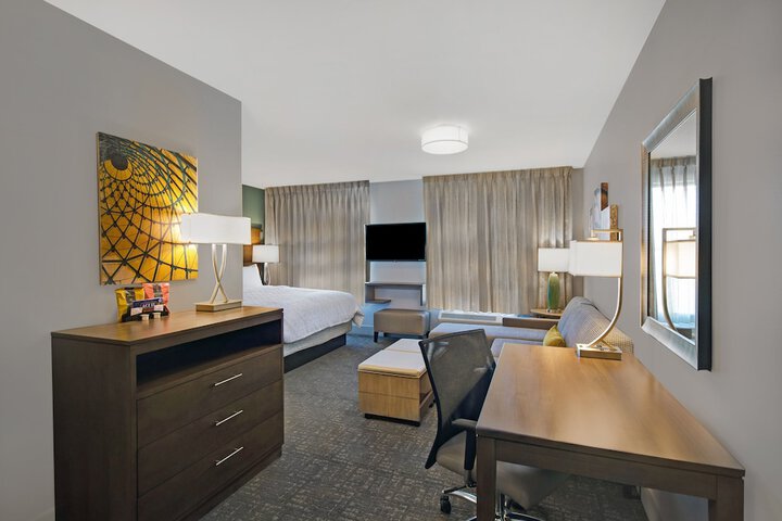 Staybridge Suites Sterling Heights - Detroit by IHG