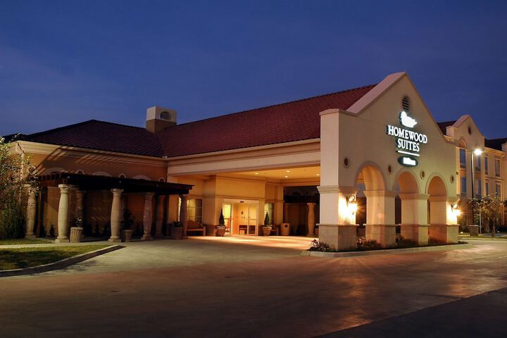 Hotel 5 of 50