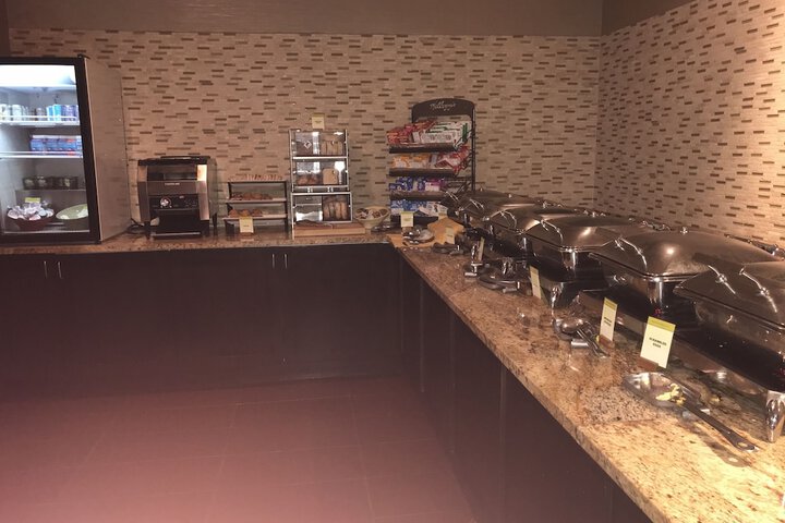 Breakfast/Coffee Service 26 of 36