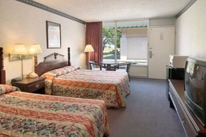 Hotel Super 8 Motel - Dillon