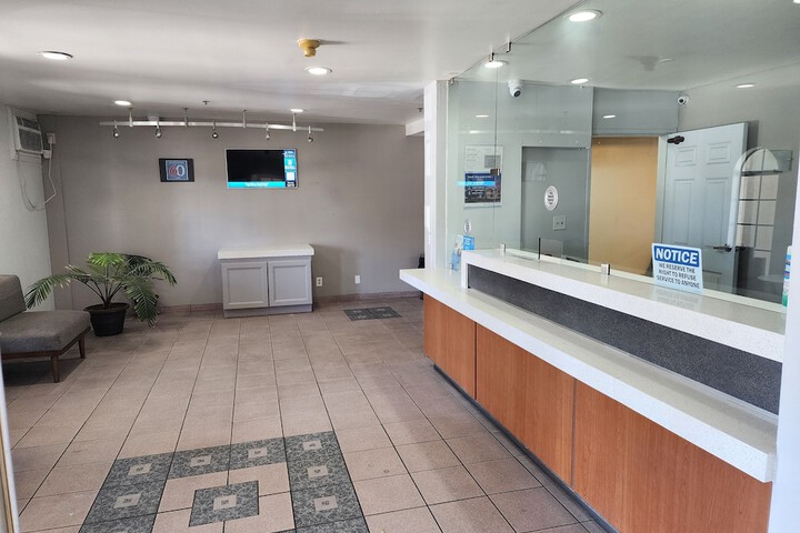 Hotel Interior 7 of 28