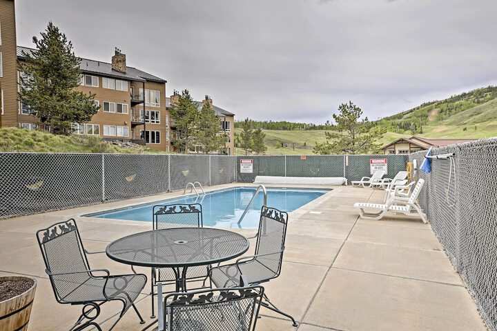 Ski-in / ski-out Granby Ranch Escape With Balcony!