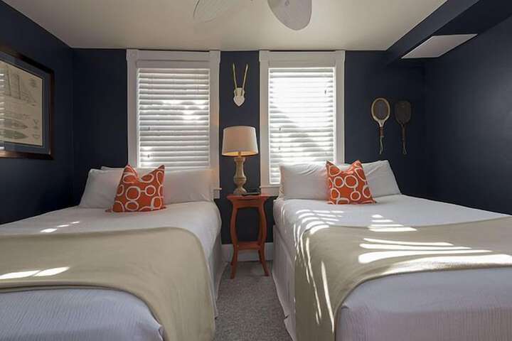 Room 48 of 77