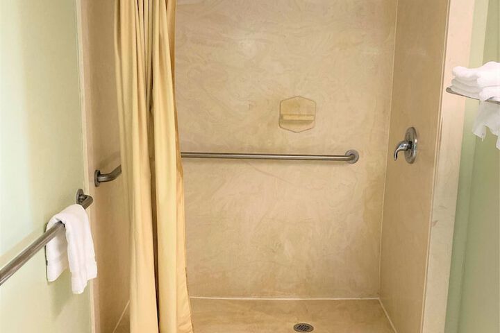 Room 12 of 19