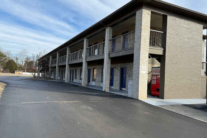 Days Inn by Wyndham Morristown